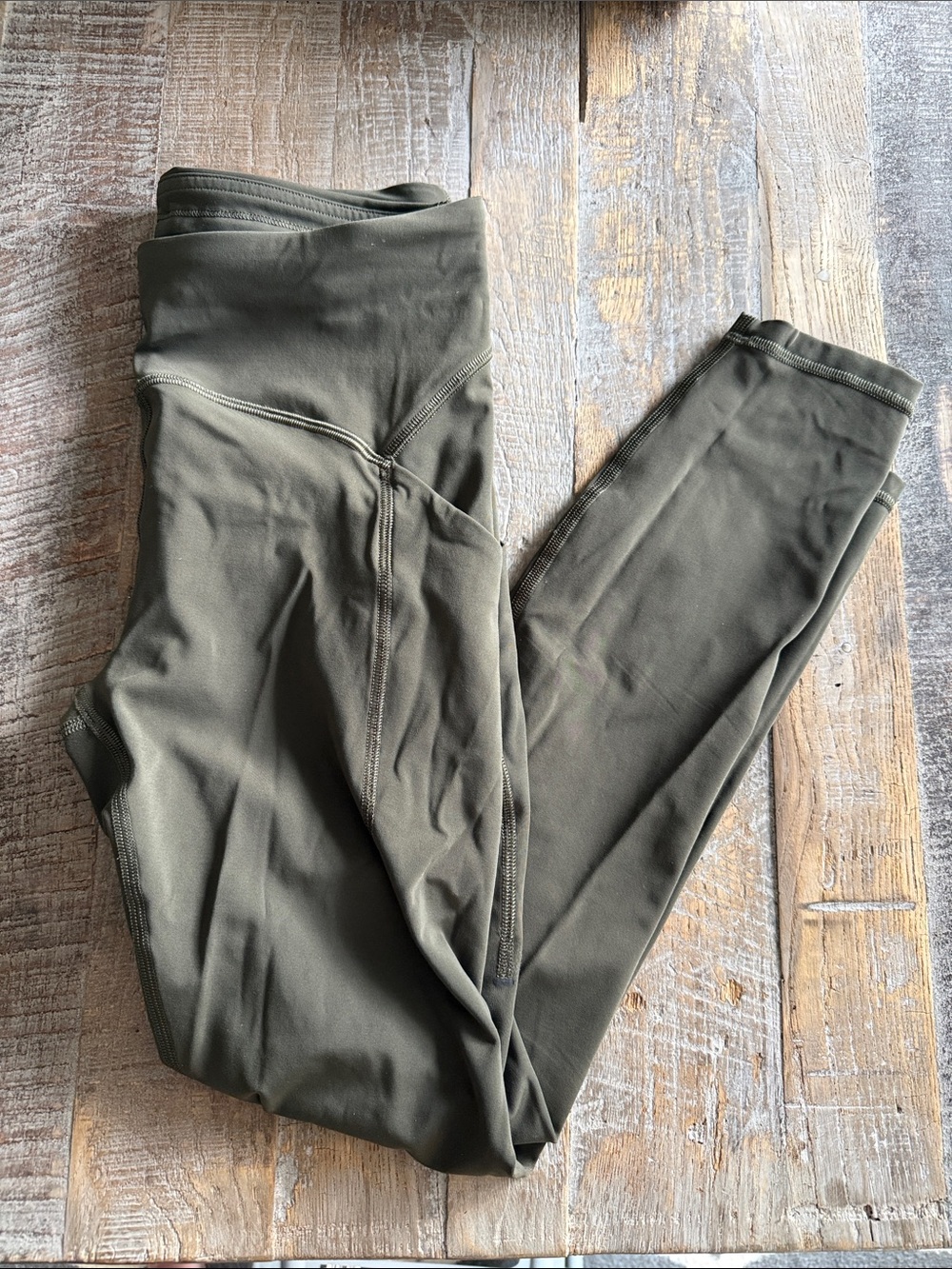 Lululemon Power Thru High-Rise Tight 25” Dark Olive Size 6